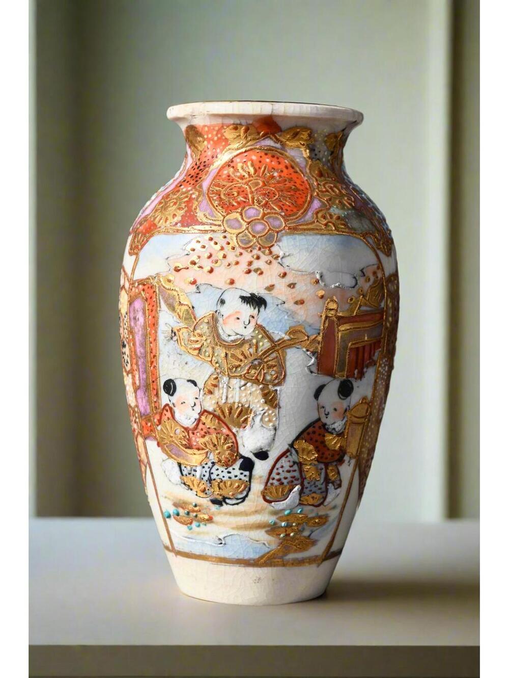 Japanese Petite Satsuma Moriage Vase